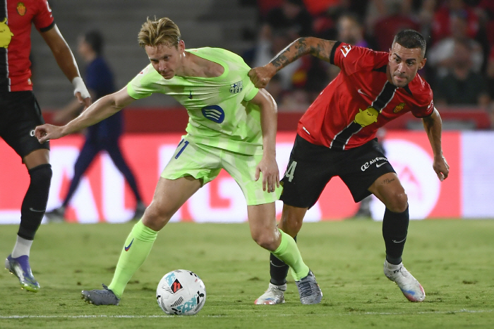 Manchester United failed to recruit Central America again, renewing contract with Barcelona by 2029 (media)