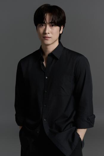  Newcomer Moon Byung-seol, exclusive contract with Wplus Entertainment...Solid acting skills, full support