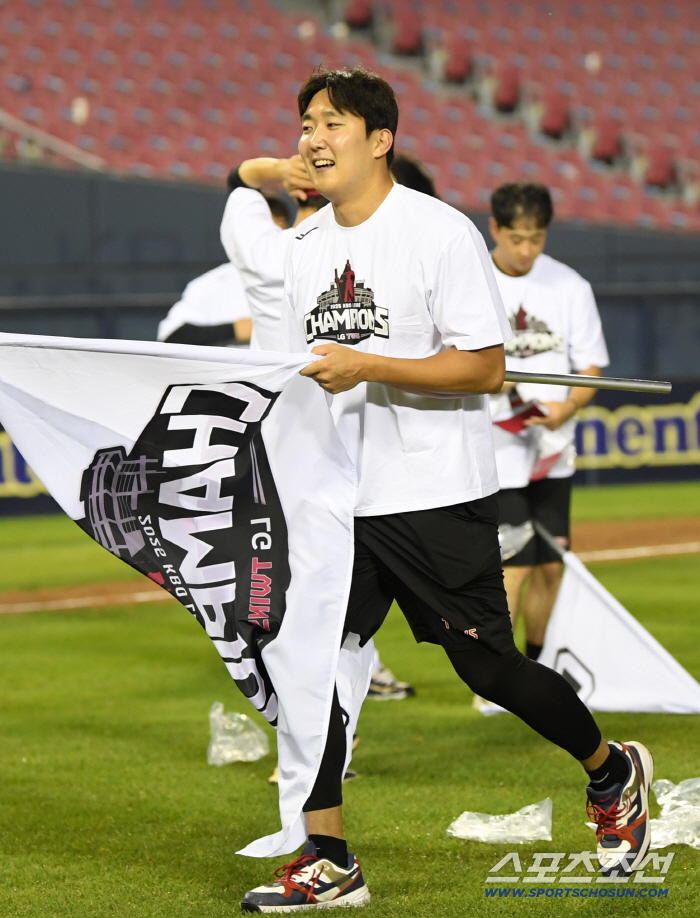  The joy of winning LG Son Joo-young
