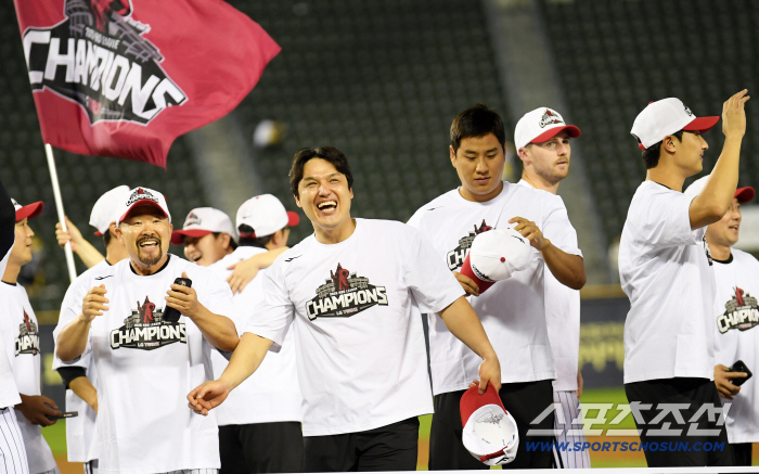  LG Park Dong-won wins the regular league
