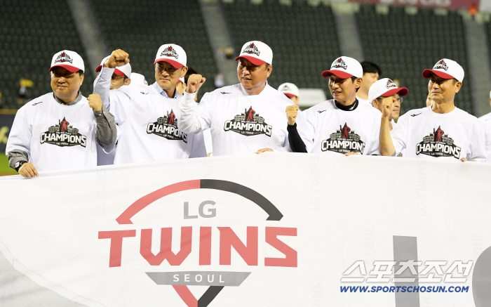  LG Twins' goal is to win the combined championship