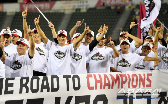 LG Twins Wins 2025 Regular League
