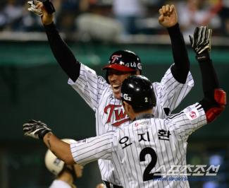 Raise your head, Hanwha. You lost, but you fought well → In 2013, LG came in second and rejoiced like a winner