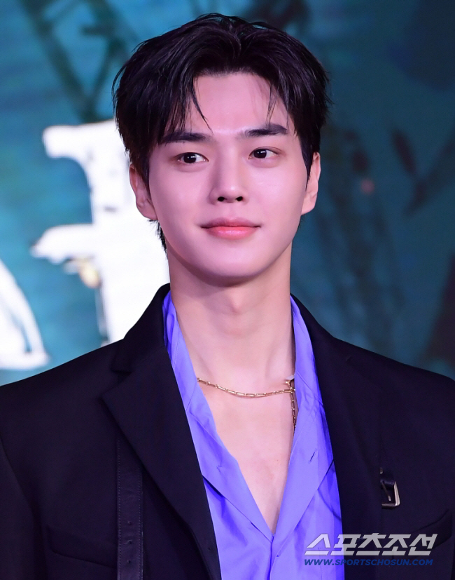 Song Kang, who finished his military service, will hold a fan meeting to meet songpyeon for the first time since his discharge