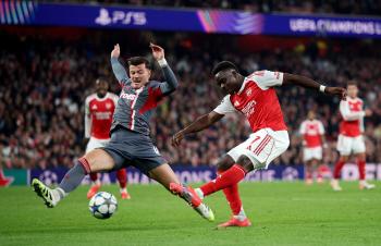  Martinellisaka goals in a row! Arsenal win 2-0 over Olympiacos