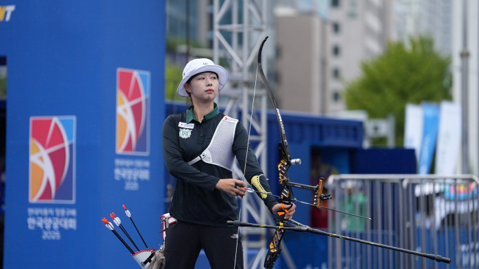  Lim Si-hyun, who will compete in the semifinals of the Jung Mong-gu Cup, will take a deep breath