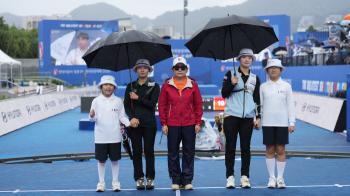  女 Recurve semifinal match, Jung Da-young and Kang Chae-young