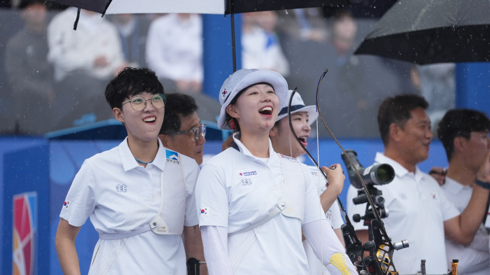 Recurve Temporary Hyun Kim Jong-woo, Compound Yang Jae-won, Park Ri-ye Men and Women Top...Hyundai Motor's Chung Mong-koo Cup Korea Archery Tournament 2025 Closes
