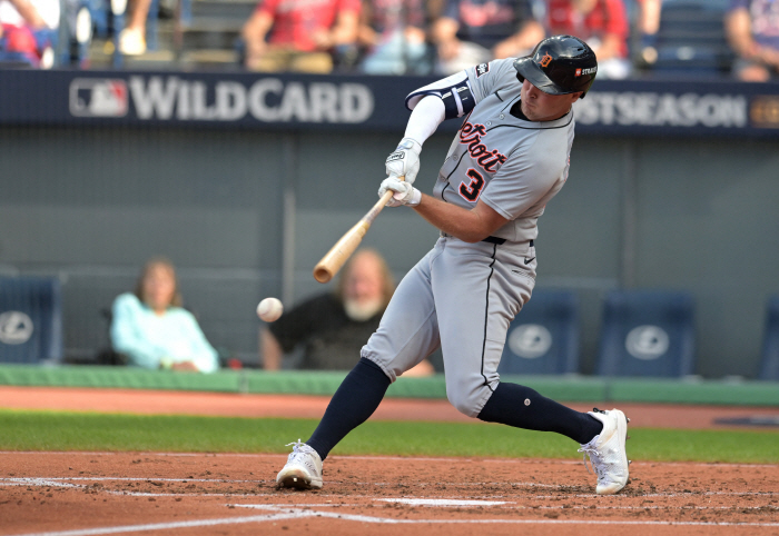 Seattle, you follow me to the roof! Disgrace for missing the Detroit district championship, washed up in the wild-card series. Defeat Cleveland to advance to Division Series