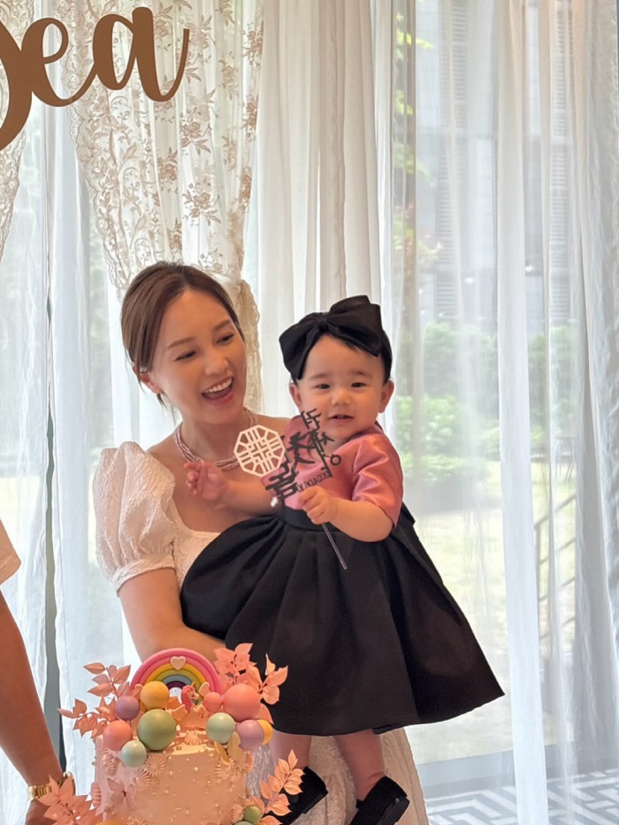 Ayumi, a daughter-in-law without holiday stress, suddenly leaving the park with her daughter