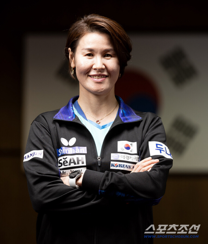 Beyond the Great Wall of West, the first smash in the 女 singles. Shin Yu-bin's table tennis became faster and stronger in the tiger cave