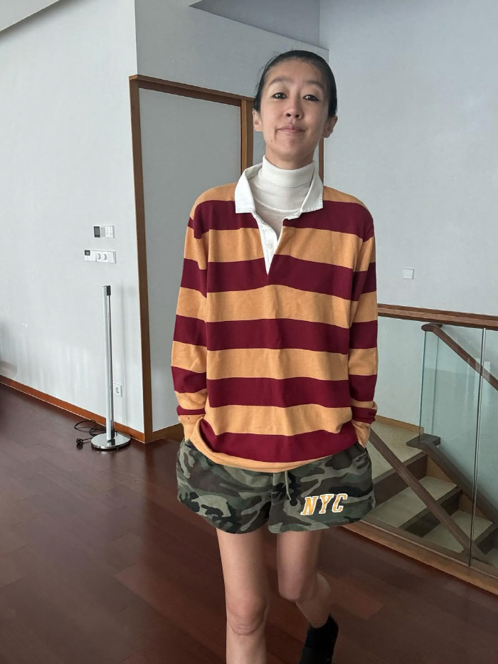 Hong Jin-kyung is 180cm tall and weighs 51kg, but she's going to eat it all because of stress