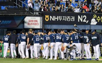 It didn't come this far easily. When we finished, we saw LG win in the car coming down from Changwon, and now it's the final game