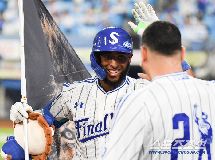 KBO's RBI record streak is not over...Diaz adds two RBIs from the first inning of the final game, 158 RBIs