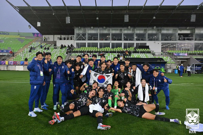 Thank you. I see the miracle round of 16 with good luck after beating Panama...Japan vanquished New Zealand 30 