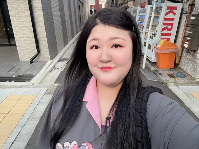Lee Kuk-ju, you're totally in Tokyo..During the holidays, I made a comedian and model friend