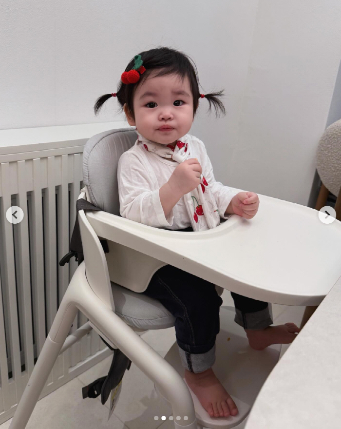 Park Soo-hong ♥ Kim Daye's 11-month-old daughter made a huge advertising profit. 15 this year alone, filming during the holidays