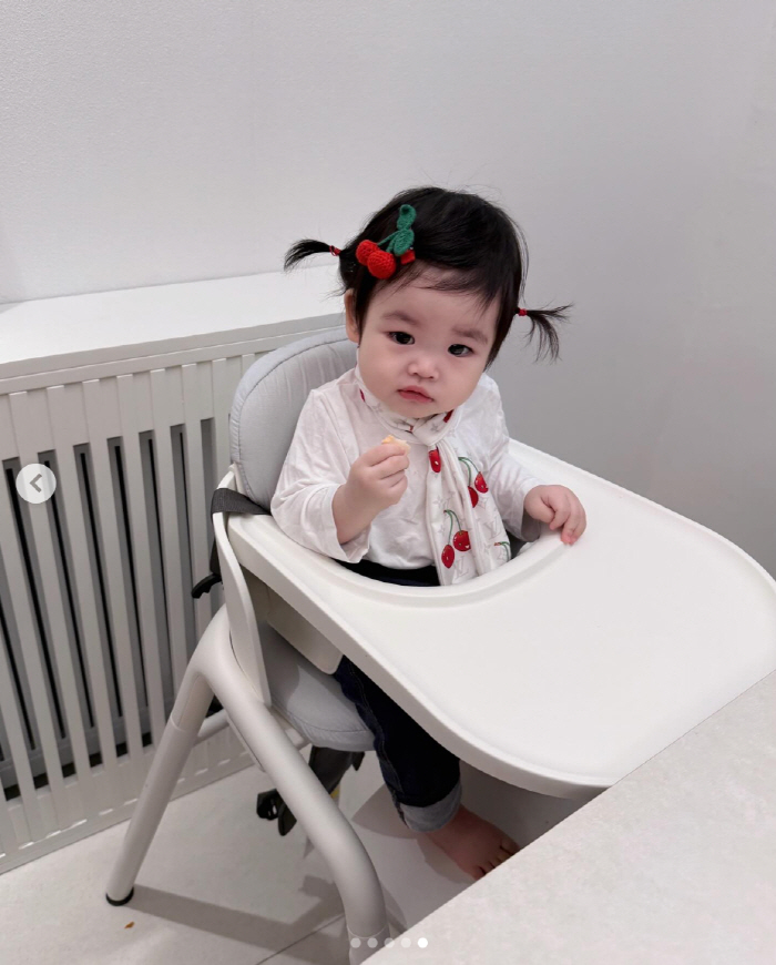 Park Soo-hong ♥ Kim Daye's 11-month-old daughter made a huge advertising profit. 15 this year alone, filming during the holidays