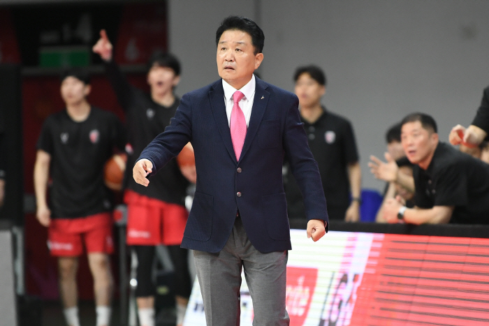 Anyang Jeong Kwan-jang of 3rd quarter's fierce attack Yoo Do-hoon caught Daegu Korea Gas Corporation 8366 and won 2 consecutive games