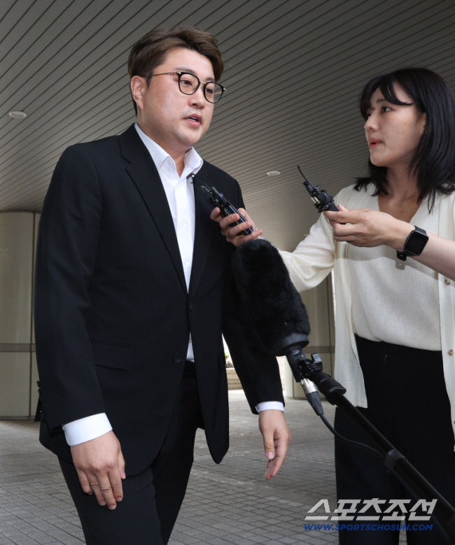 Kim Ho-joong, who met Song Young-gil, said, 'I realized why I had to stand on the stage again.' Letter from prison 