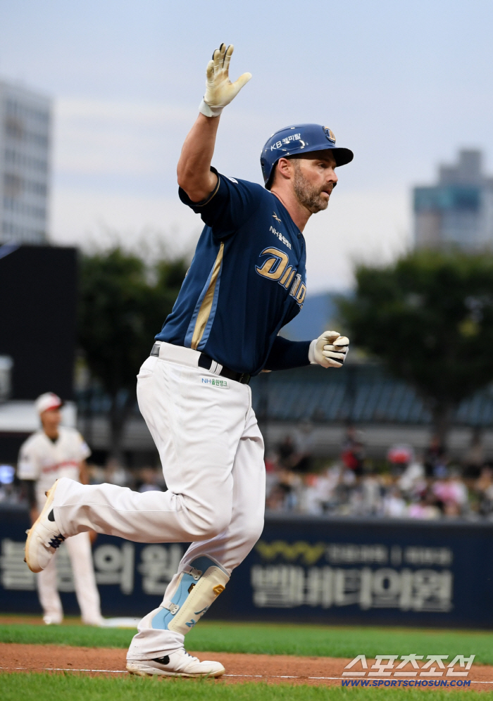 Lapak Variant Who Dominates Home Run, Former and Current Home Run King's Hot Crash