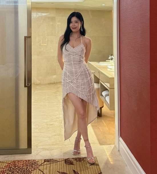 Lin's first holiday speech after divorce, 'Cup cup noodles, naps, and Netflix are the best during the holidays' 