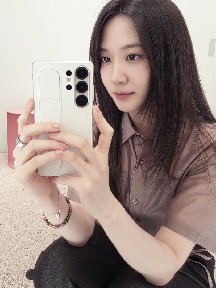 Park Eun-bin, who said hello to Chuseok, from bare-faced selfies to the beach...What's up with 'Refreshing Goddess' 