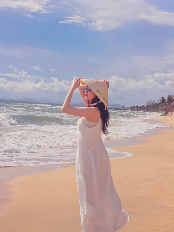 Park Eun-bin, who said hello to Chuseok, from bare-faced selfies to the beach...What's up with 'Refreshing Goddess' 