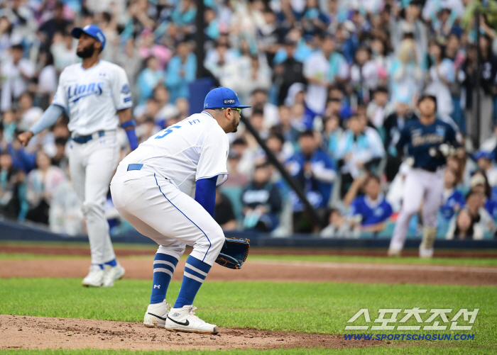  After 1st inning, 2 consecutive runs are allowed