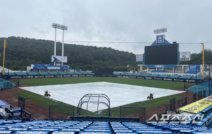 Rain that is not in the forecast continues to fall. A bigger cloud is coming, can the Samsung NC match be held at the top?