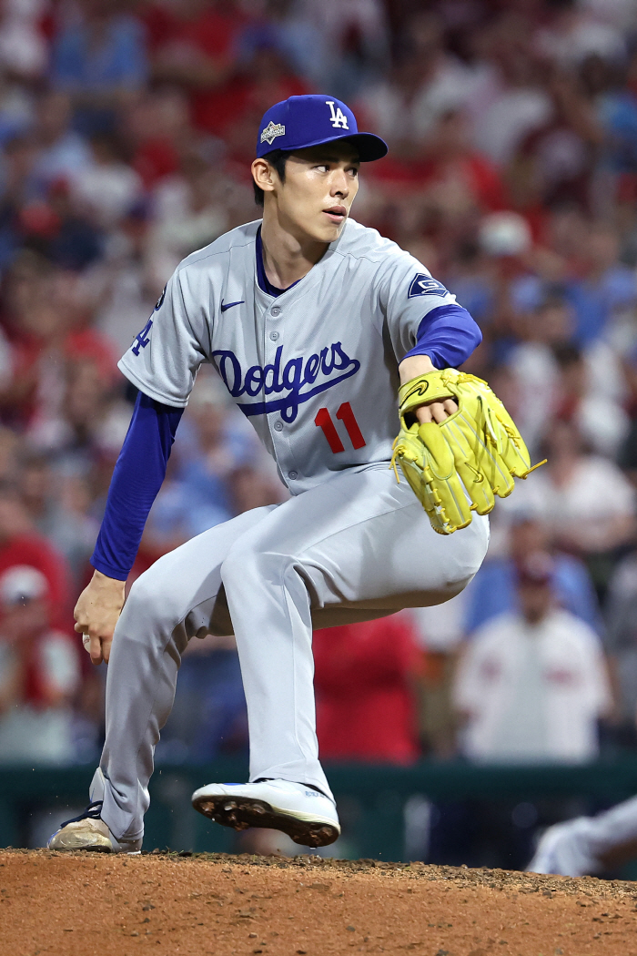 The hell door almost opened, and Sasiki closed Snell 6 scoreless innings  Sasika 2G consecutive saves. Dodgers Division Series 2 consecutive away wins