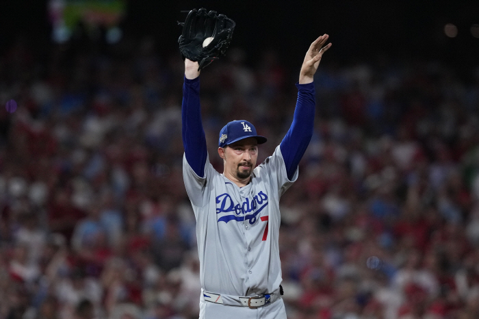 The hell door almost opened, and Sasiki closed Snell 6 scoreless innings  Sasika 2G consecutive saves. Dodgers Division Series 2 consecutive away wins