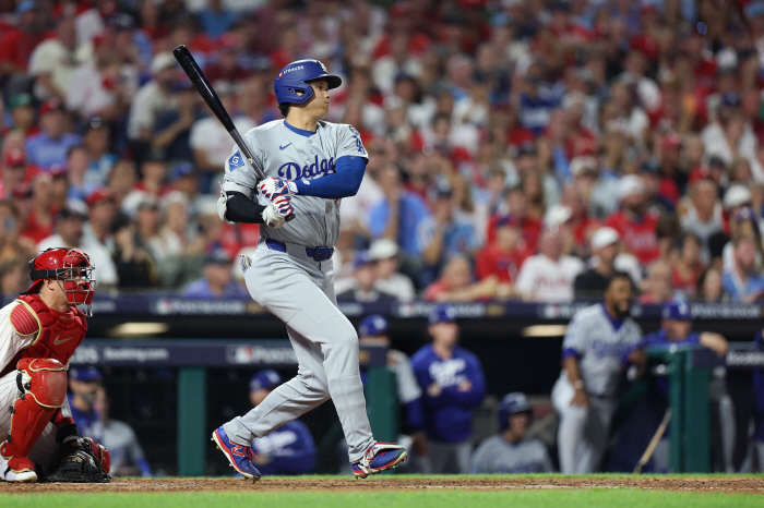The hell door almost opened, and Sasiki closed Snell 6 scoreless innings  Sasika 2G consecutive saves. Dodgers Division Series 2 consecutive away wins