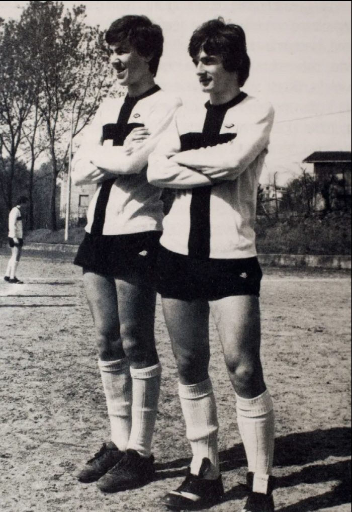 Inja Kang was here. An 82-year-old grandfather in the 7th division of Italy appeared as a goalkeeper, and it turned out that Ancelotti was a senior?