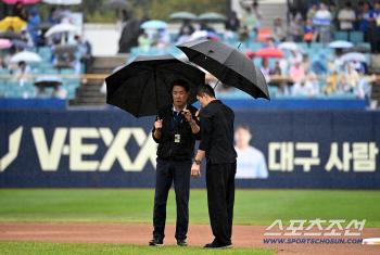  Rappak's urgent meeting of the race's management committee members is pouring rain ahead of the game