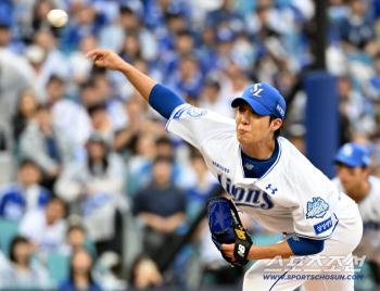  Samsung starter Won Tae-in's hard pitching