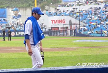  Waka 2nd round starter Won Tae-in avoiding rain