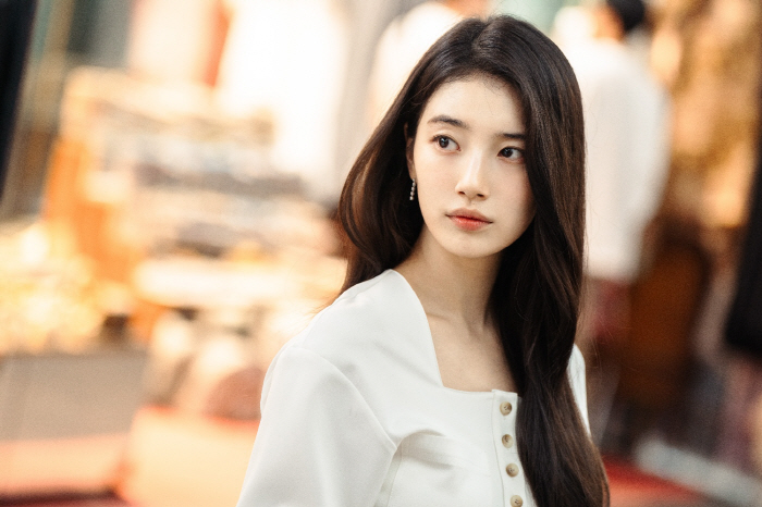 Strange and beautiful Suzy, ♥ perfect chemistry with Kim Woo Bin..My life character is broken again