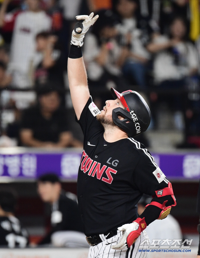Doosan's Jacklog LG Austin to be selected as Shell Hillics Player in September, October of the 2025 KBO League