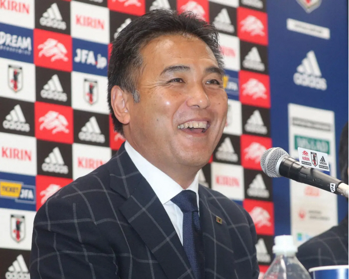 He was a really low-key criminalYou... Shock! The chairman of the Korea Federation of Commerce and Industry, who was absurd, watched child pornography on board → Conviction in France. Eventually, the ending of dismissal