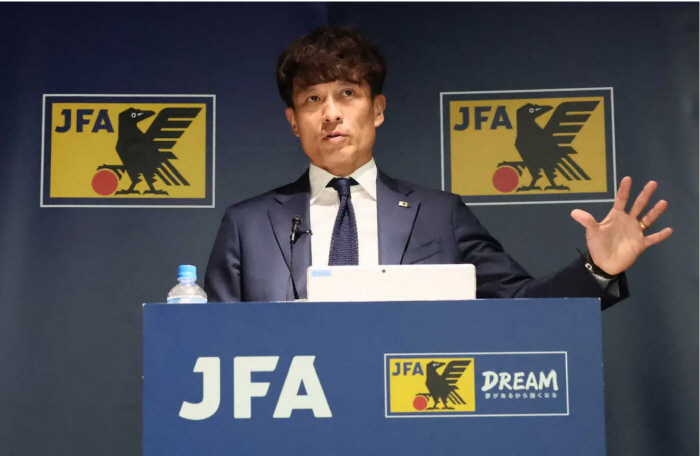 He was a really low-key criminalYou... Shock! The chairman of the Korea Federation of Commerce and Industry, who was absurd, watched child pornography on board → Conviction in France. Eventually, the ending of dismissal