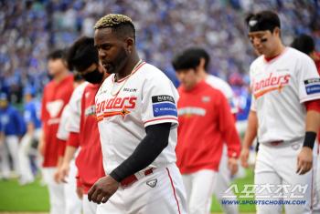  Lee Sung-yong's players were all very nervous. I got the hang of it in the second half