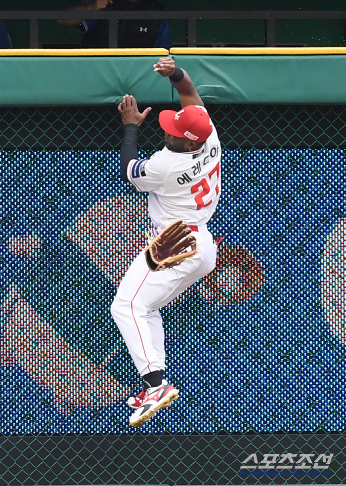  Eredia Home Run Steal Failed