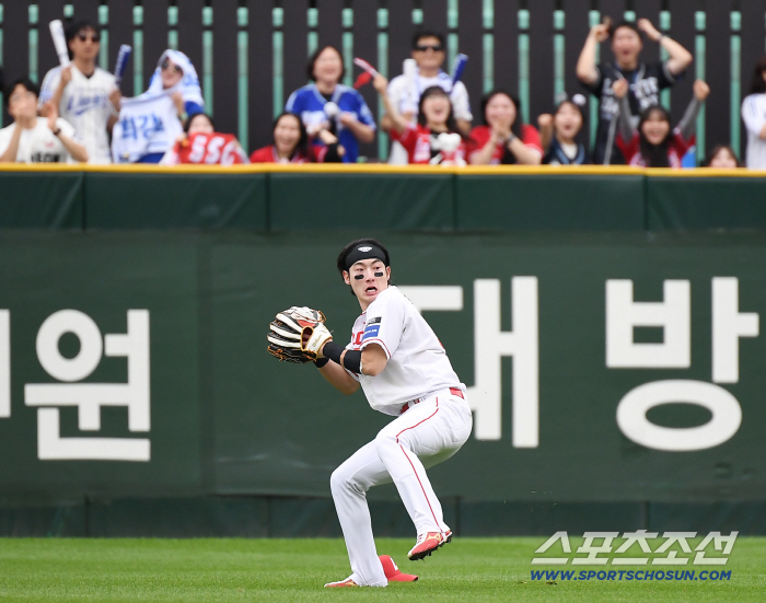  Fans of both teams, Jihoon Choi's good and bad,