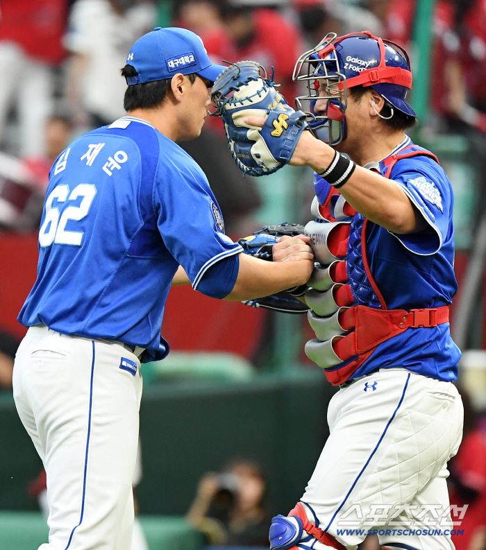  KIM JAE YOON kept his victory