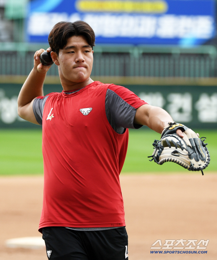  Lee Yul Ye's first fall baseball
