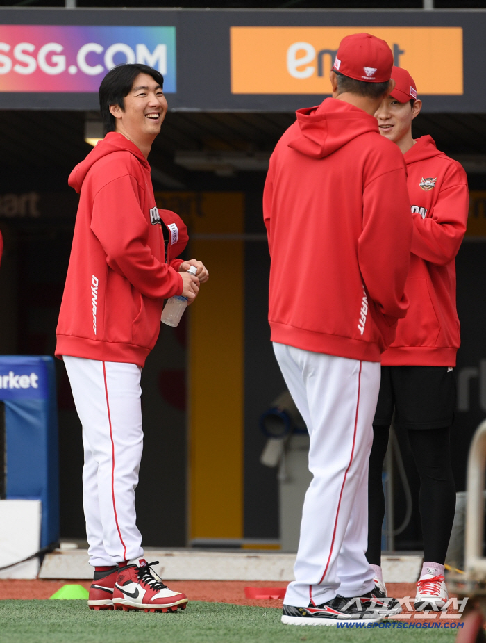  Please take good care of Moon Seung-won and Sung-yong