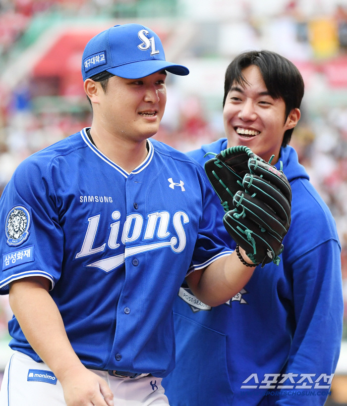  Won-Tae Choi, who is welcomed by Won-Tae, pitched six scoreless innings