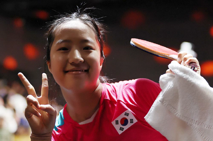 Strong heart attack table tennis → The first four-leg change in singles is my strength not to be afraid!