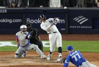 The world's best jersey has found a ghost! Lee Dowoon's 3 points → Yankees' Resurrection, the 5th team ever to overturn by 5 points